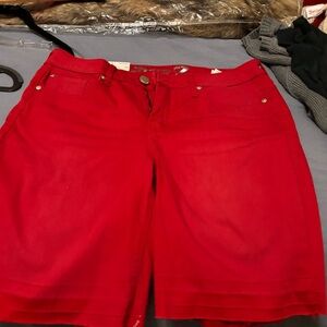 seven7 womens Size 10 NEW with Tags Red Weekend Bermuda Zip/button Jean Shorts